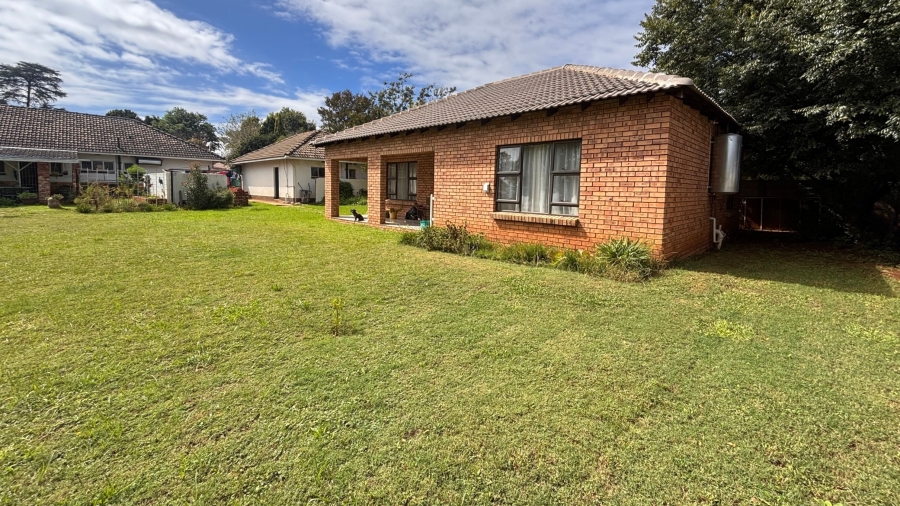 4 Bedroom Property for Sale in Flamwood North West